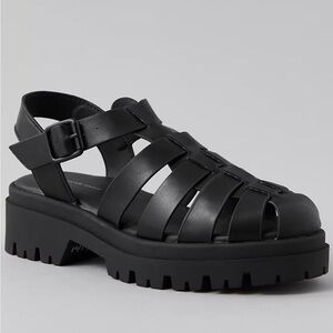 NWT American Eagle Fisherman Lug Sandals Size 6 Black